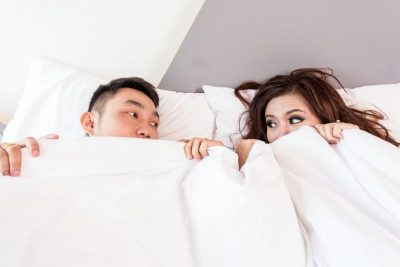 Postura al dormir de la pareja